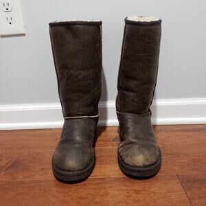 UGG Classic Tall Bomber Brown Boots Size 8